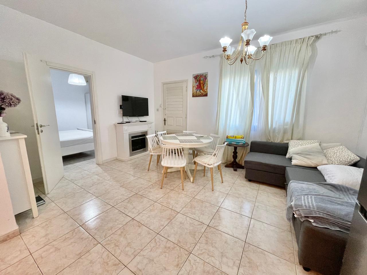 4-Bedroom Apartment Divided into Two Separate Rental Units