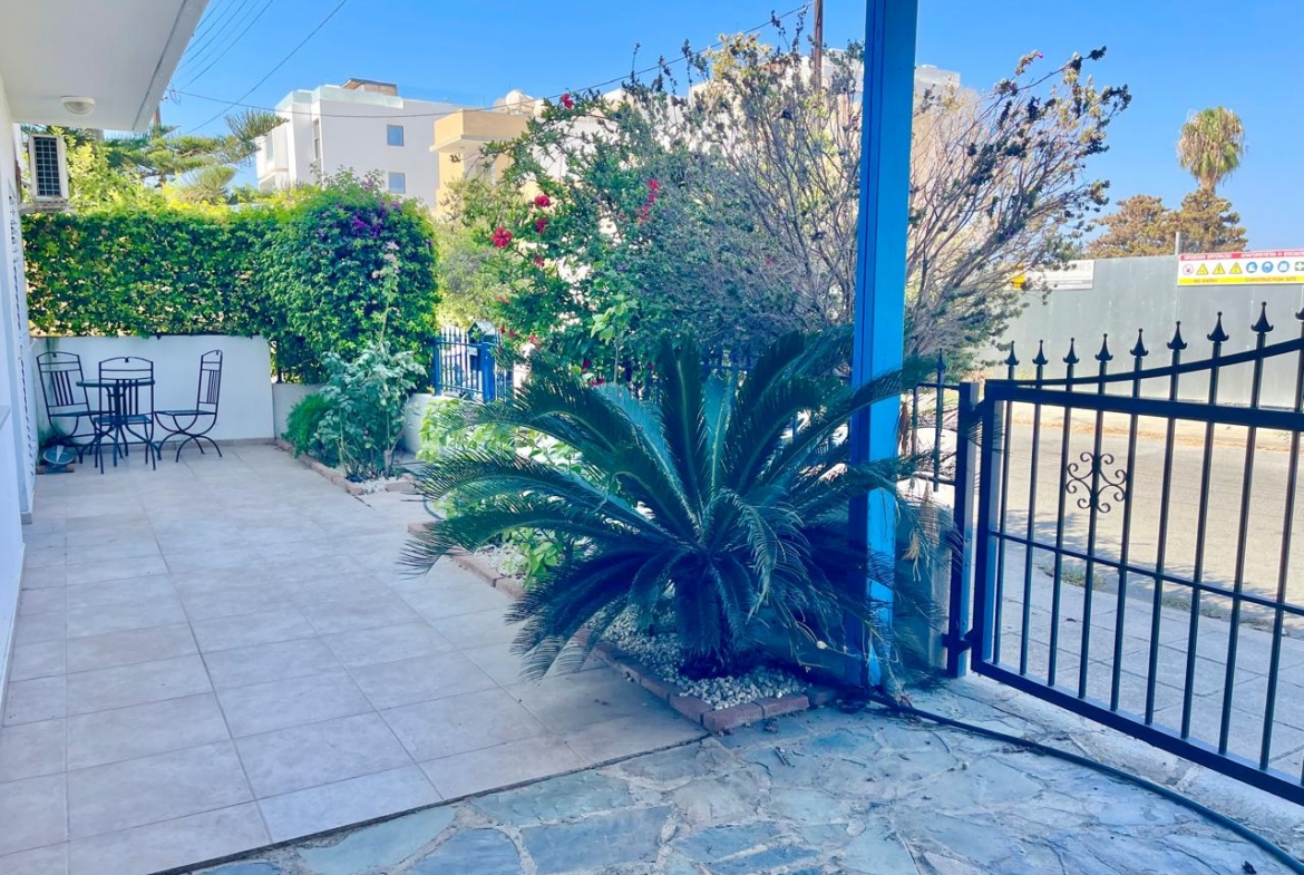 4-Bedroom Apartment Divided into Two Separate Rental Units