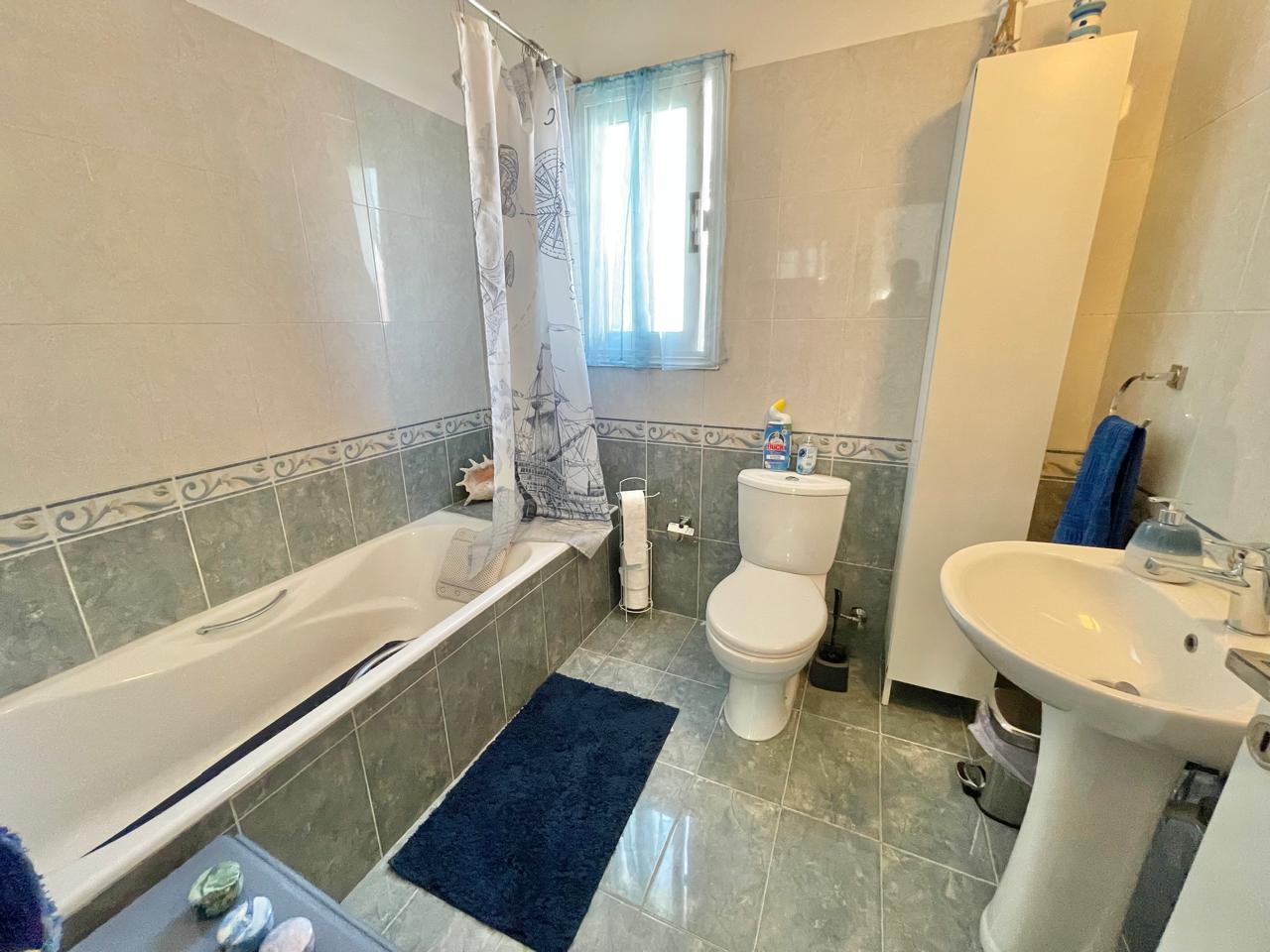 Spacious three bedroom bungalow very close to sea and beaches