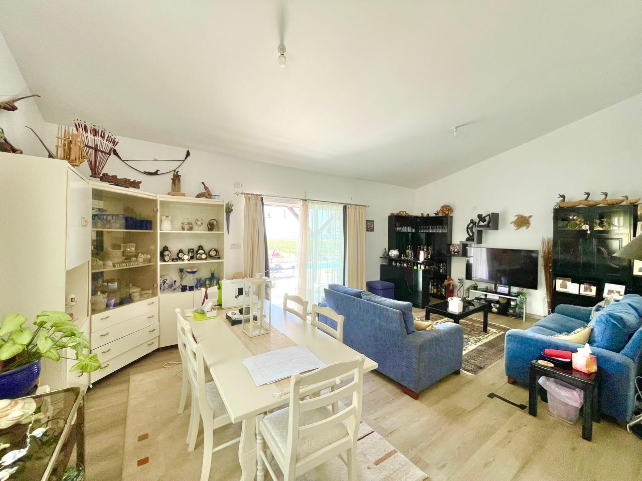 Spacious three bedroom bungalow very close to sea and beaches