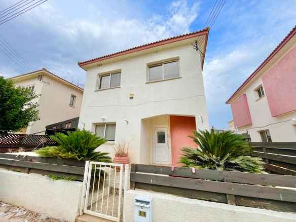 4-Bedroom Villa with Pool