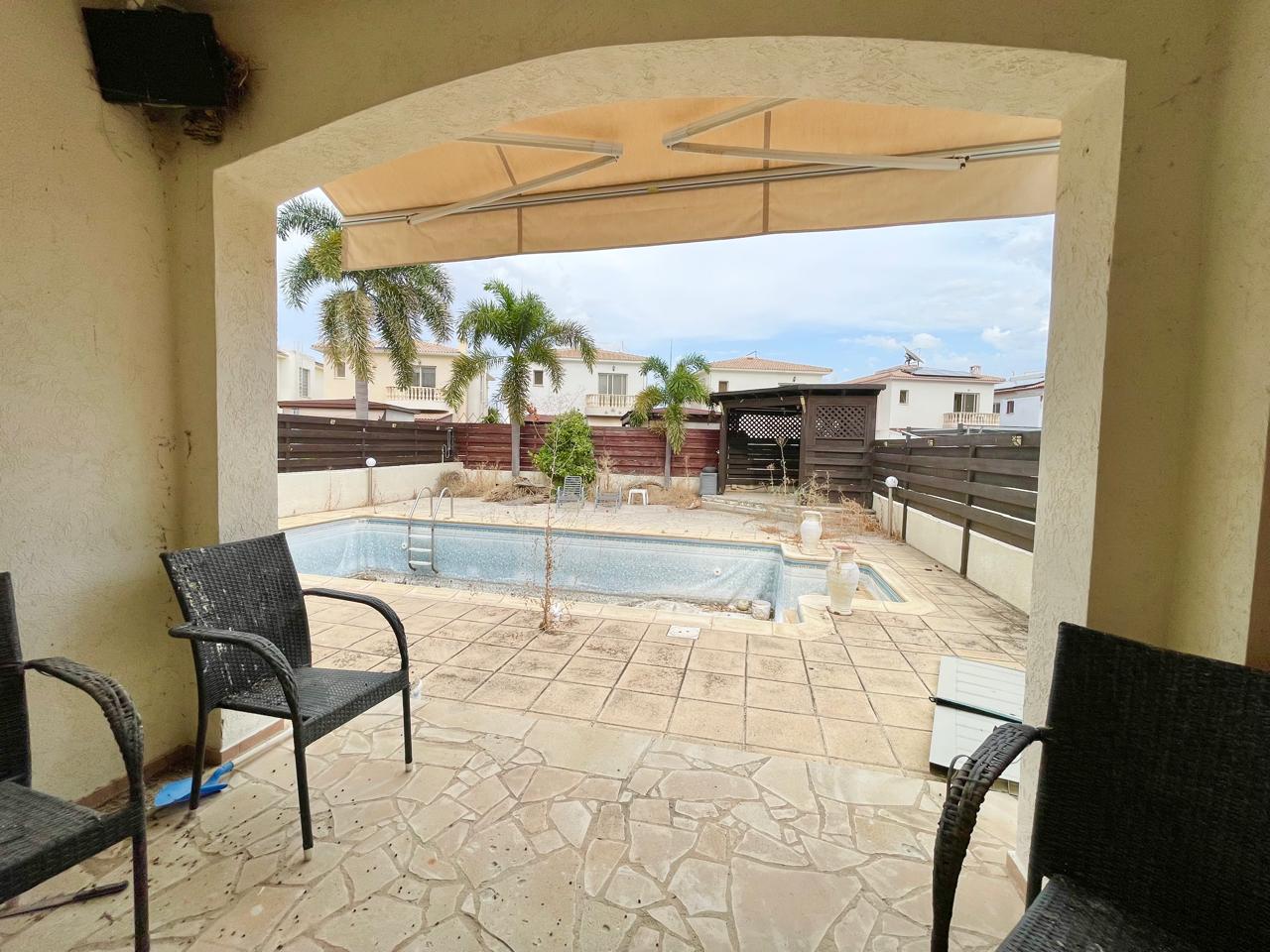 4-Bedroom Villa with Pool
