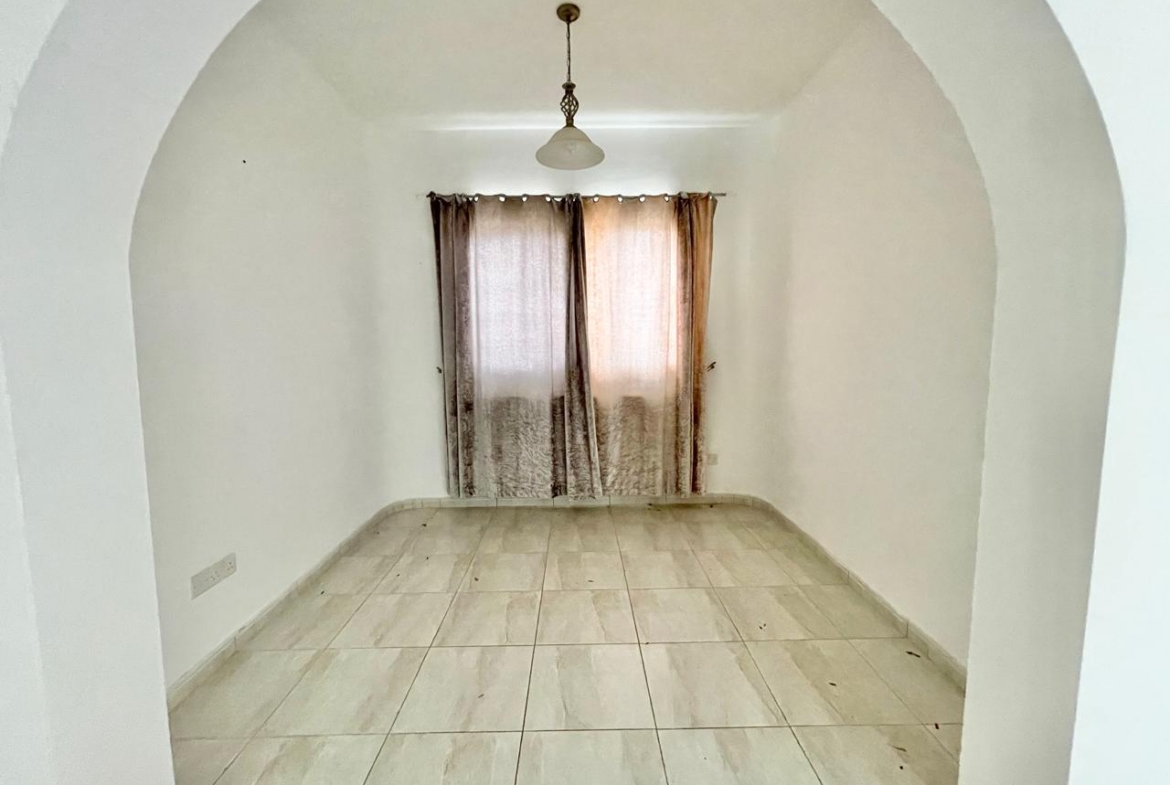 4-Bedroom Villa with Pool