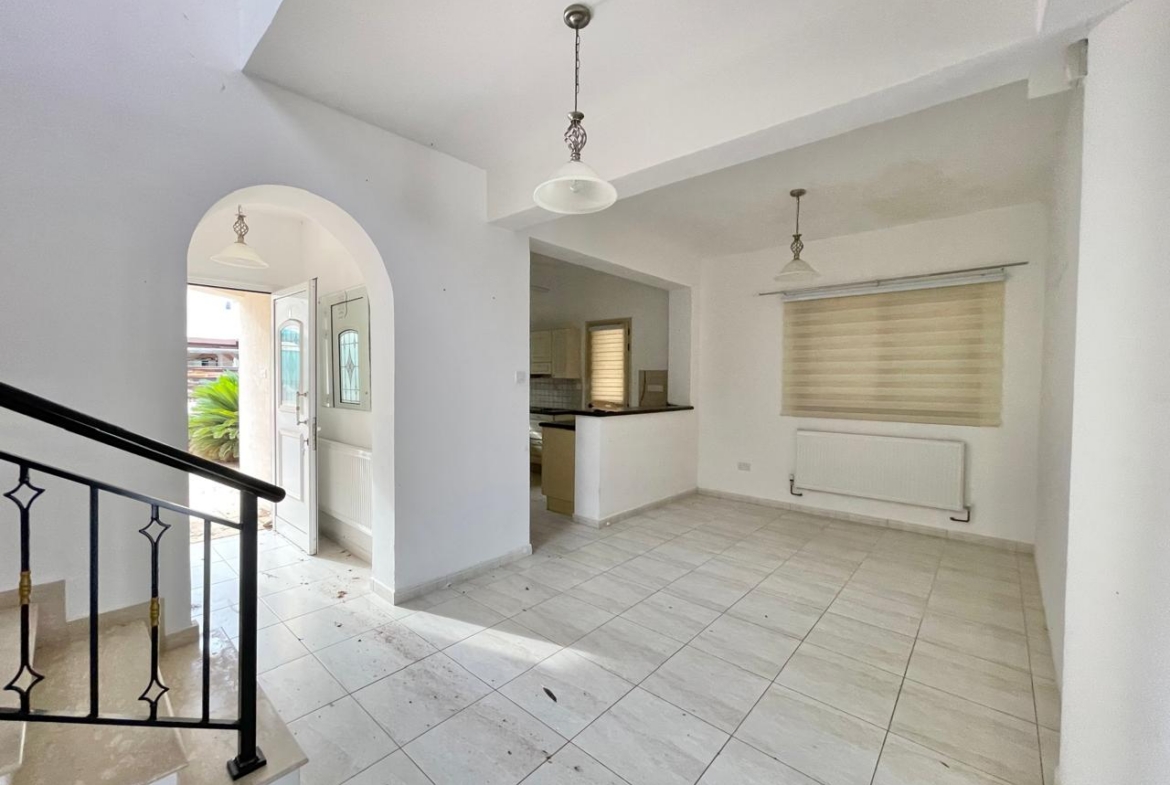 4-Bedroom Villa with Pool