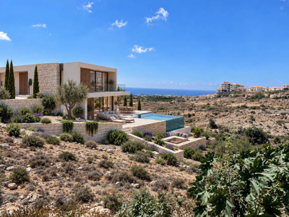 Modern 4-Bedroom Villa with Swimming Pool and Panoramic Sea Views