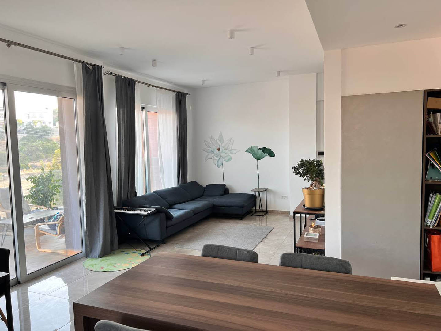new-key-ready-apartment-for-sale-limassol4 Spacious 2-Bedroom Apartment with High Ceilings