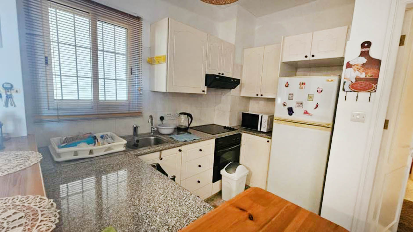 2-Bedroom Apartment on the top floor Close to the Sea