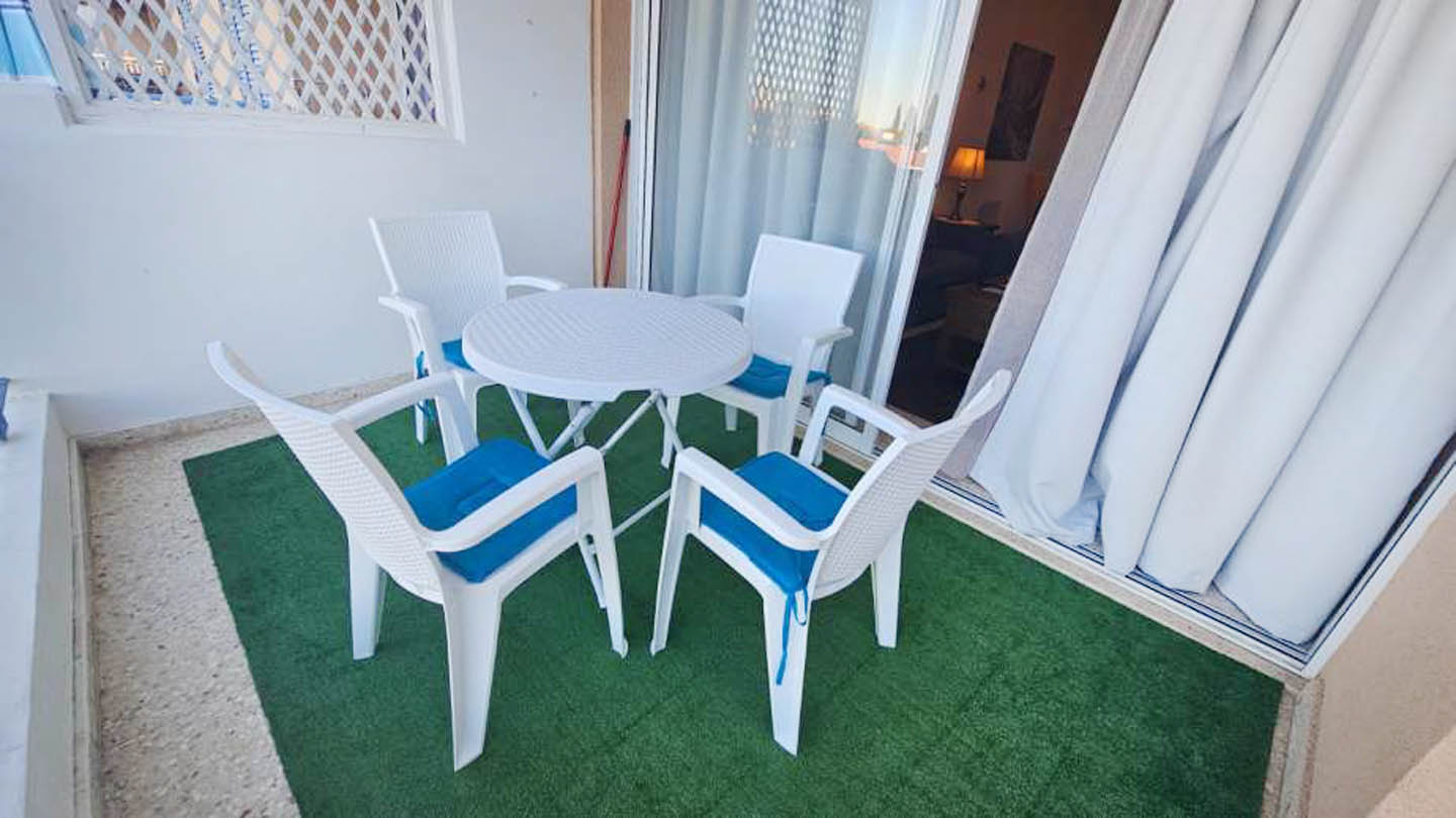 2-Bedroom Apartment on the top floor Close to the Sea