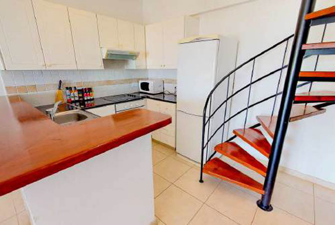 2-Bedroom Apartment with a Private Roof Terrace
