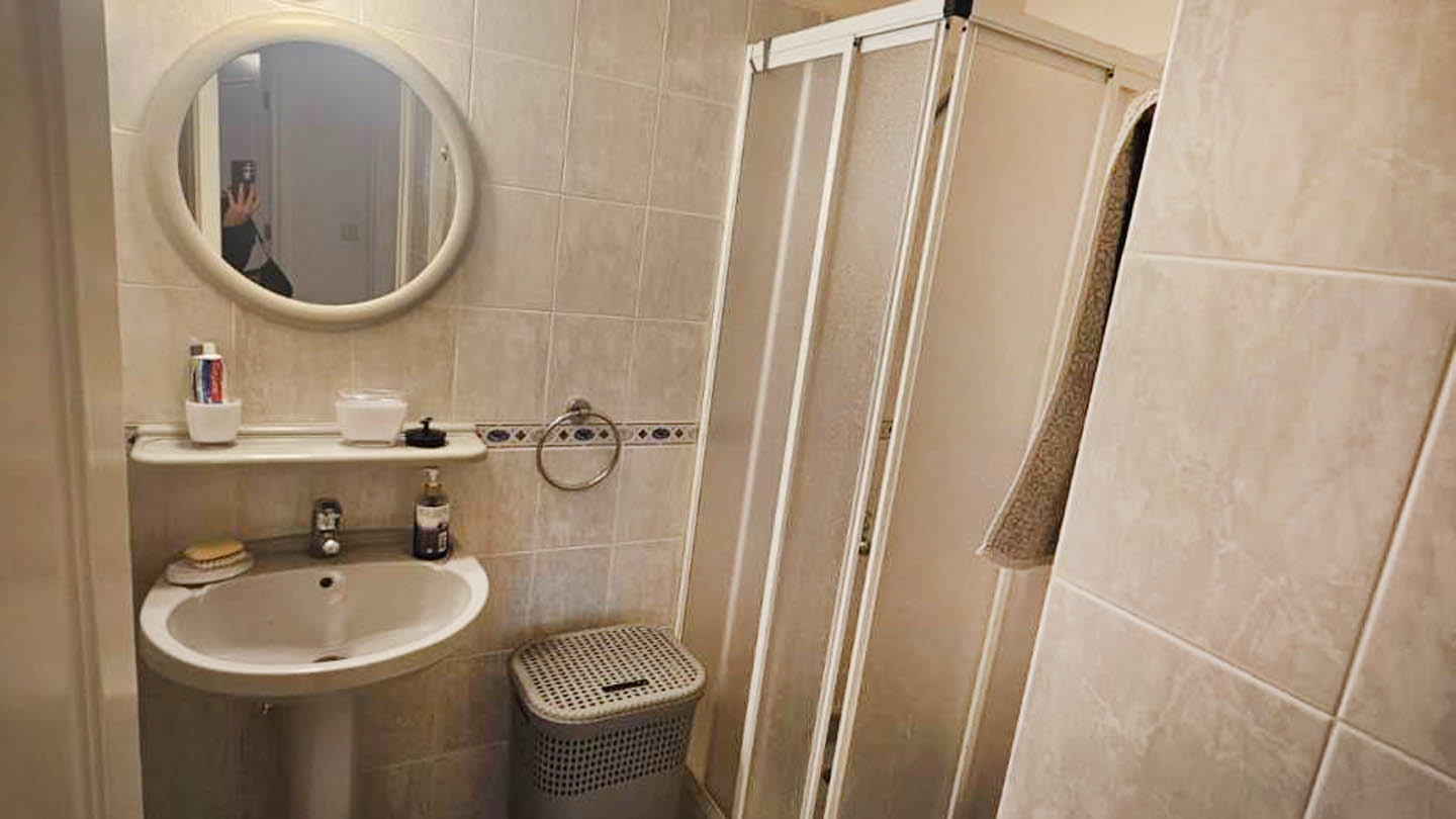 2-Bedroom Apartment on the top floor Close to the Sea