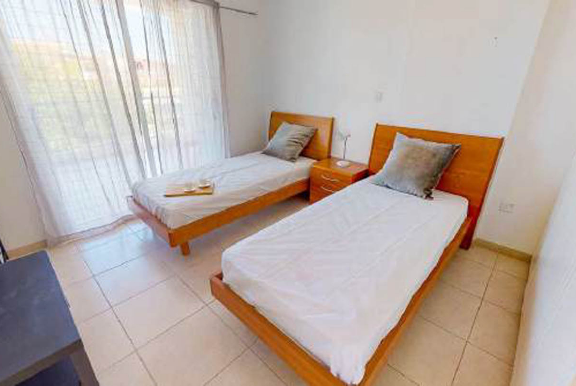 2-Bedroom Apartment with a Private Roof Terrace
