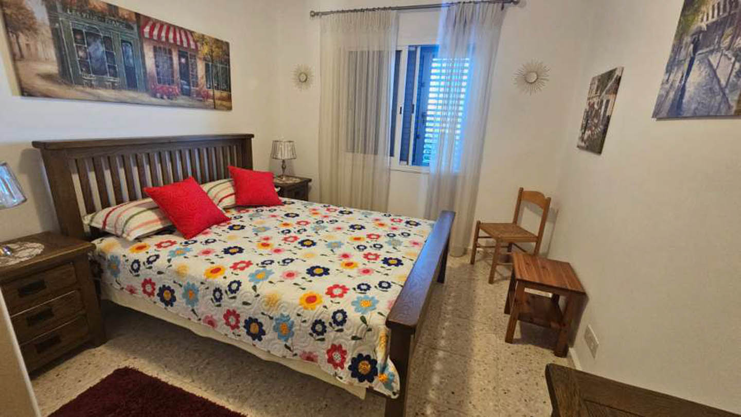 2-Bedroom Apartment on the top floor Close to the Sea
