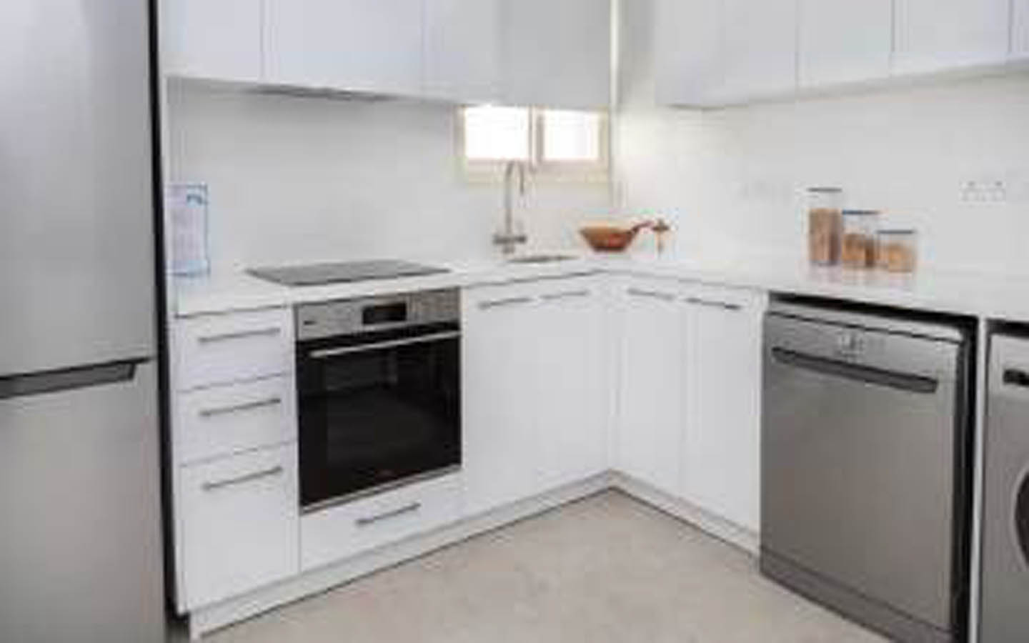 Bright Fully Furnished 2-Bedroom Apartment Close to the Sea