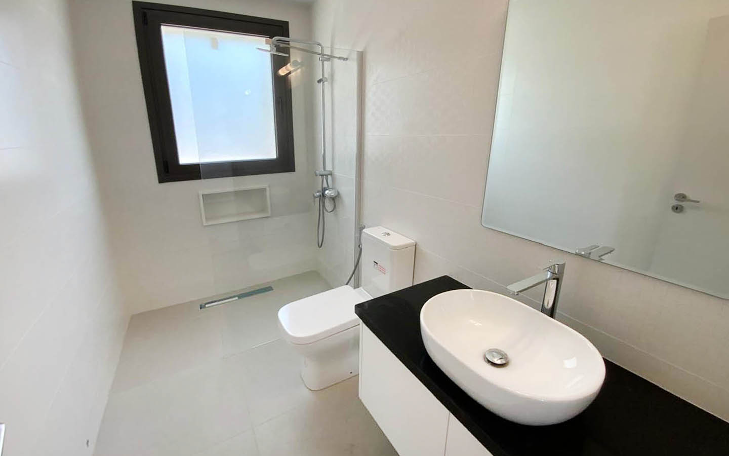 3-Bedroom Villa with a Private Swimming Pool and Panoramic Roof Terrace