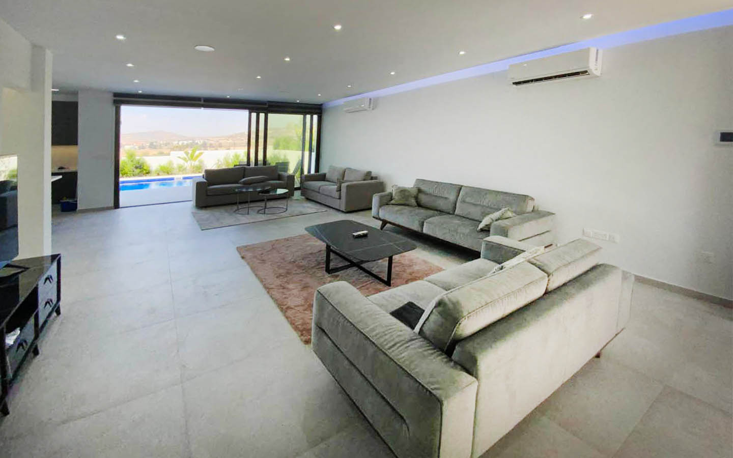 3-Bedroom Villa with a Private Swimming Pool and Panoramic Roof Terrace