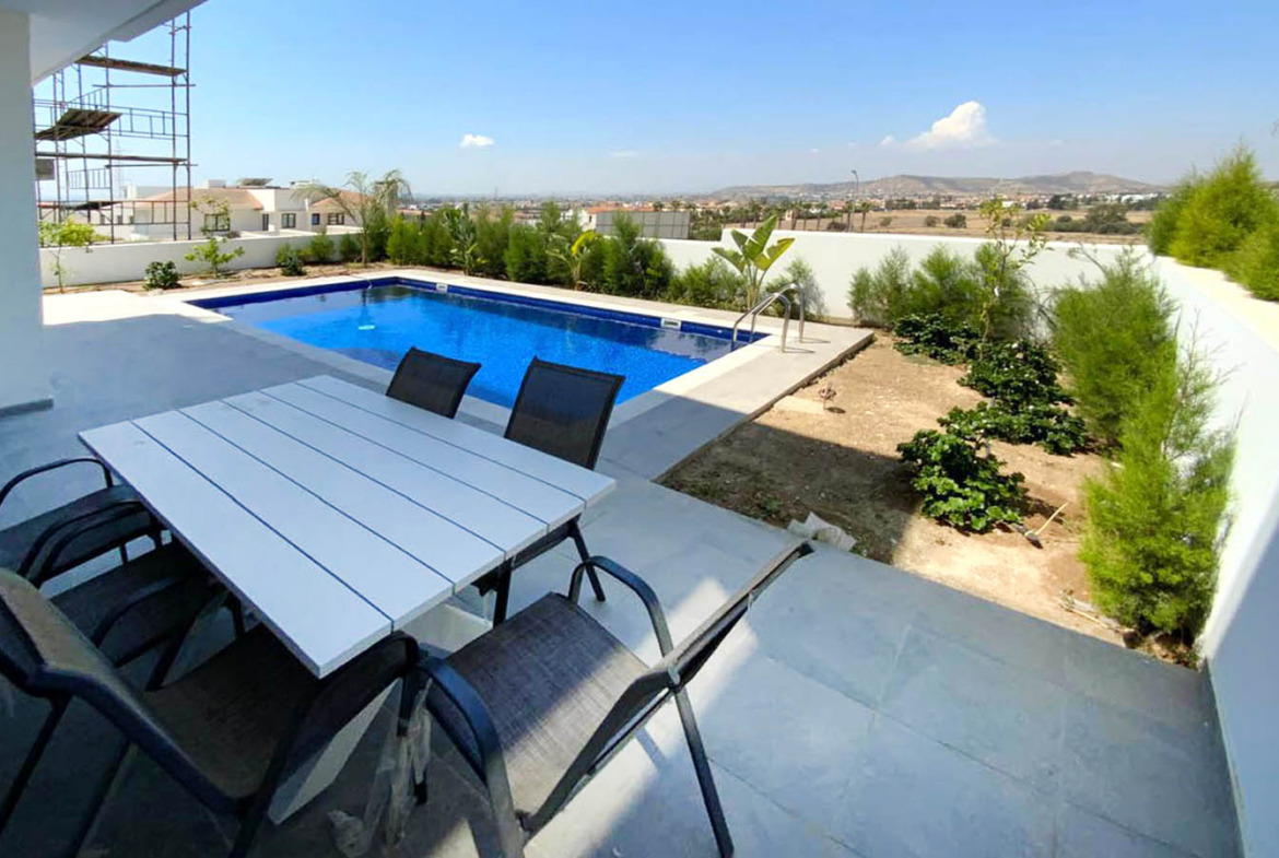 3-Bedroom Villa with a Private Swimming Pool and Panoramic Roof Terrace
