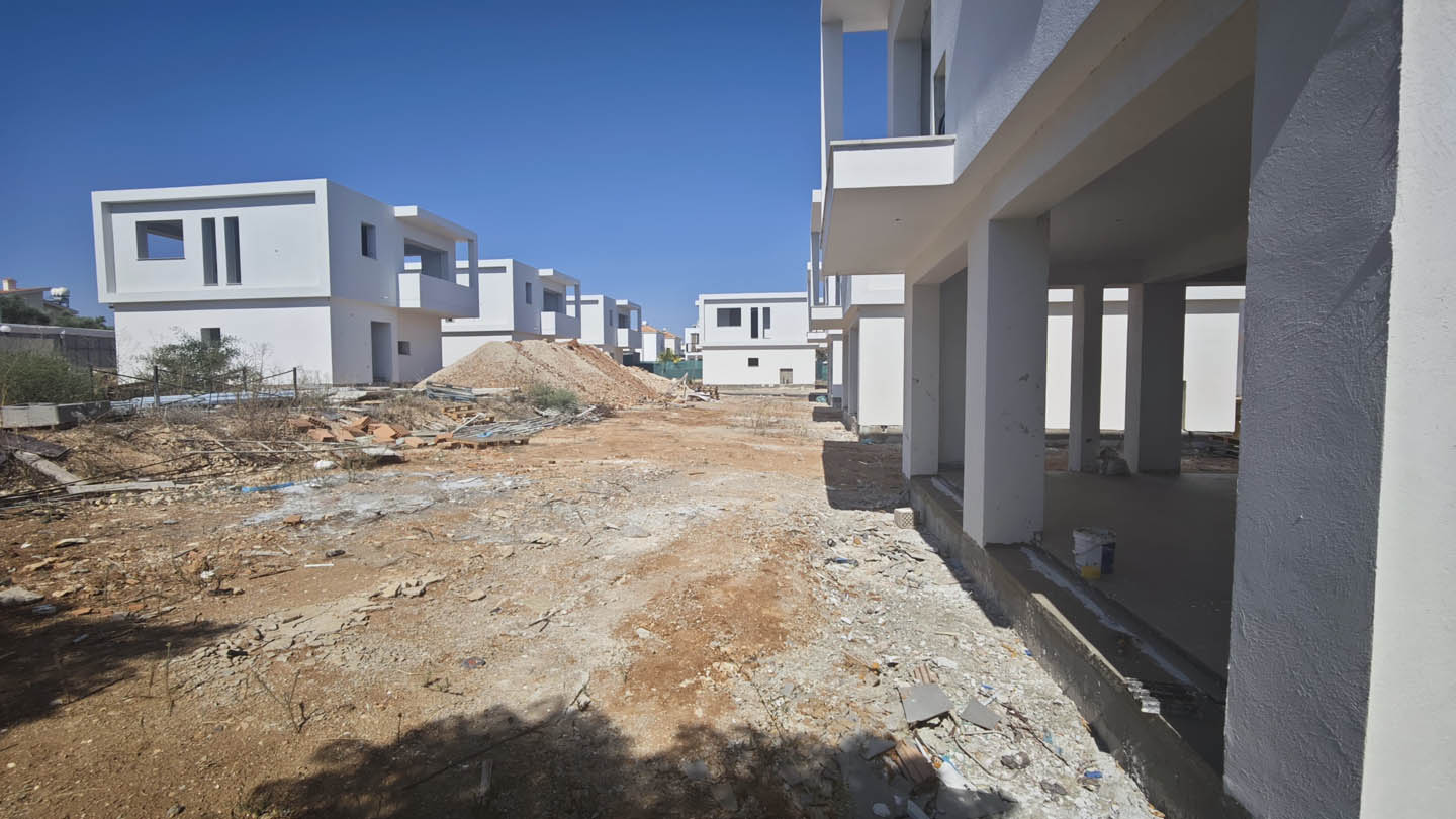 new-luxury-villa-for-sale-pernera-protaras-cyprus12 Modern 3-Bedroom Villa near the famous beaches