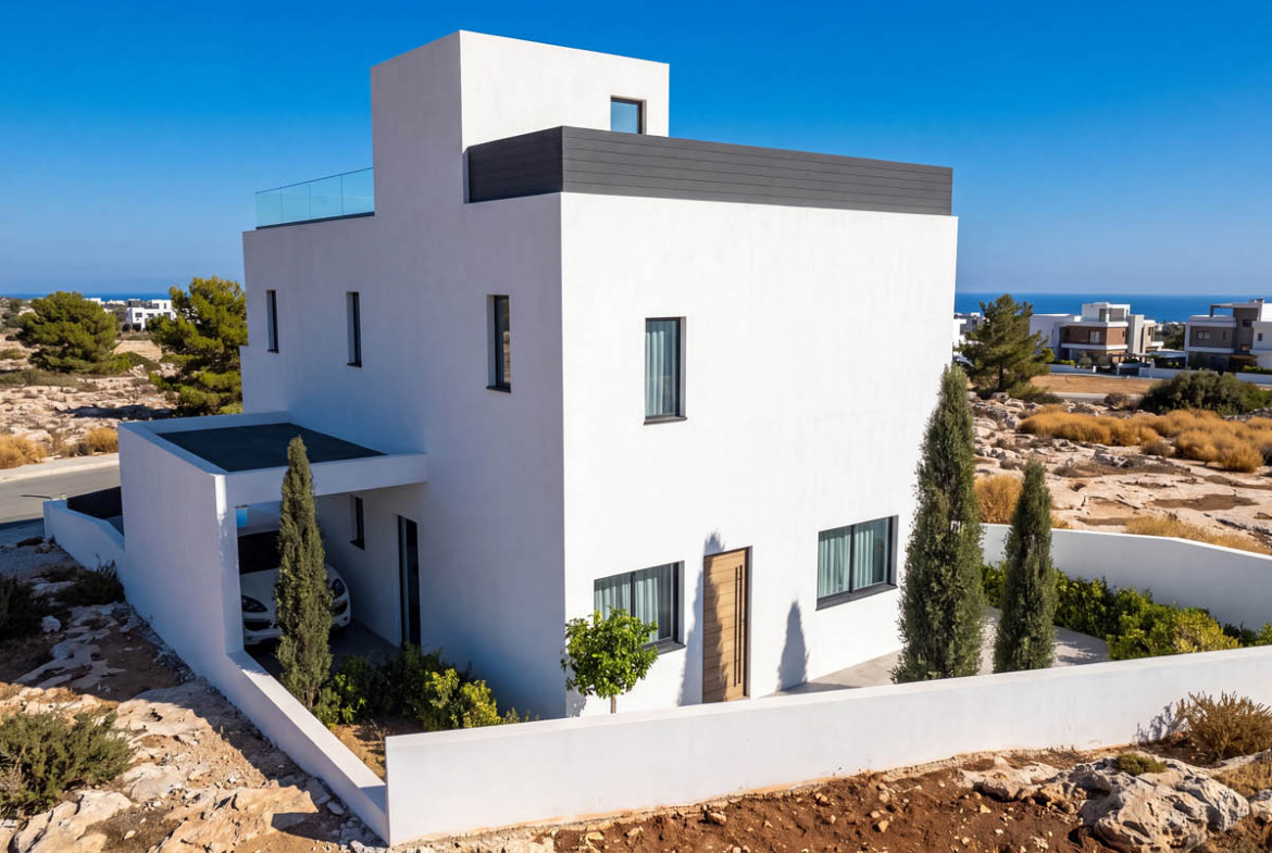 Modern 4-Bedroom Villa with a Private Pool and Sea View