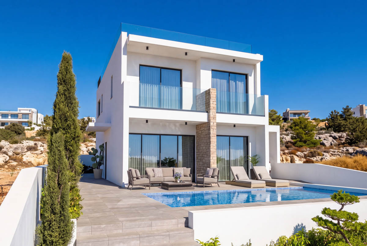 Modern 4-Bedroom Villa with a Private Pool and Sea View
