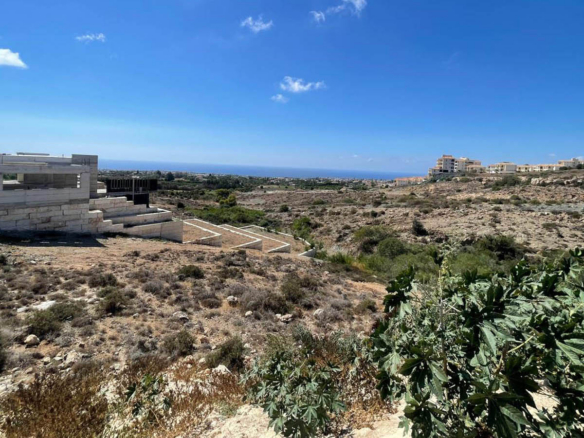 Large 1,200 m² Plot with Panoramic Sea and Hill Views