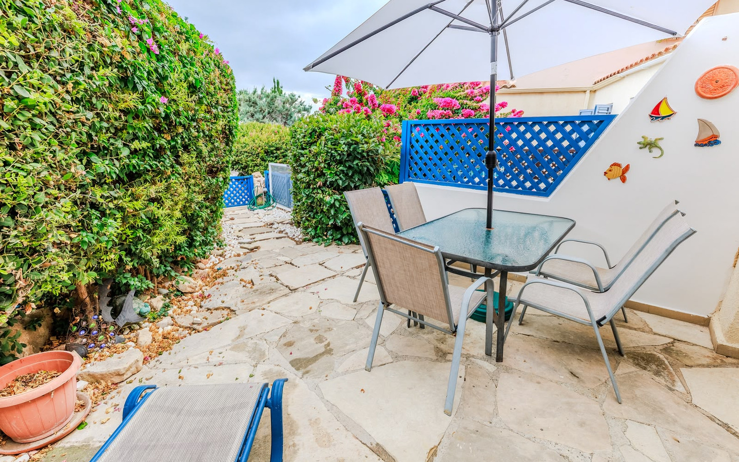 01_Exterior_new-key-ready-apartment-for-sale-paphos-cyprus 2-Bedroom Ground Apartment in Prestige Gated complex, Tombs of Kings