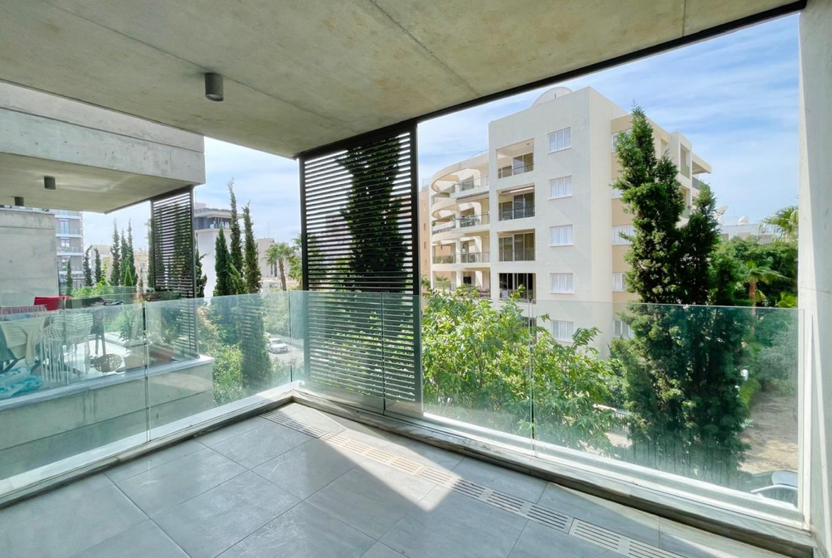Apartment in a modern residential complex on the seafront