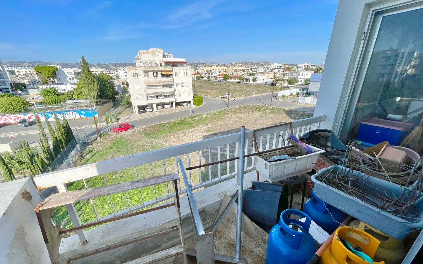04_Exterior_key-ready-apartment-for-sale-paphos-cyprus Three-Bedroom Apartment with Three Balconies and Sea Views