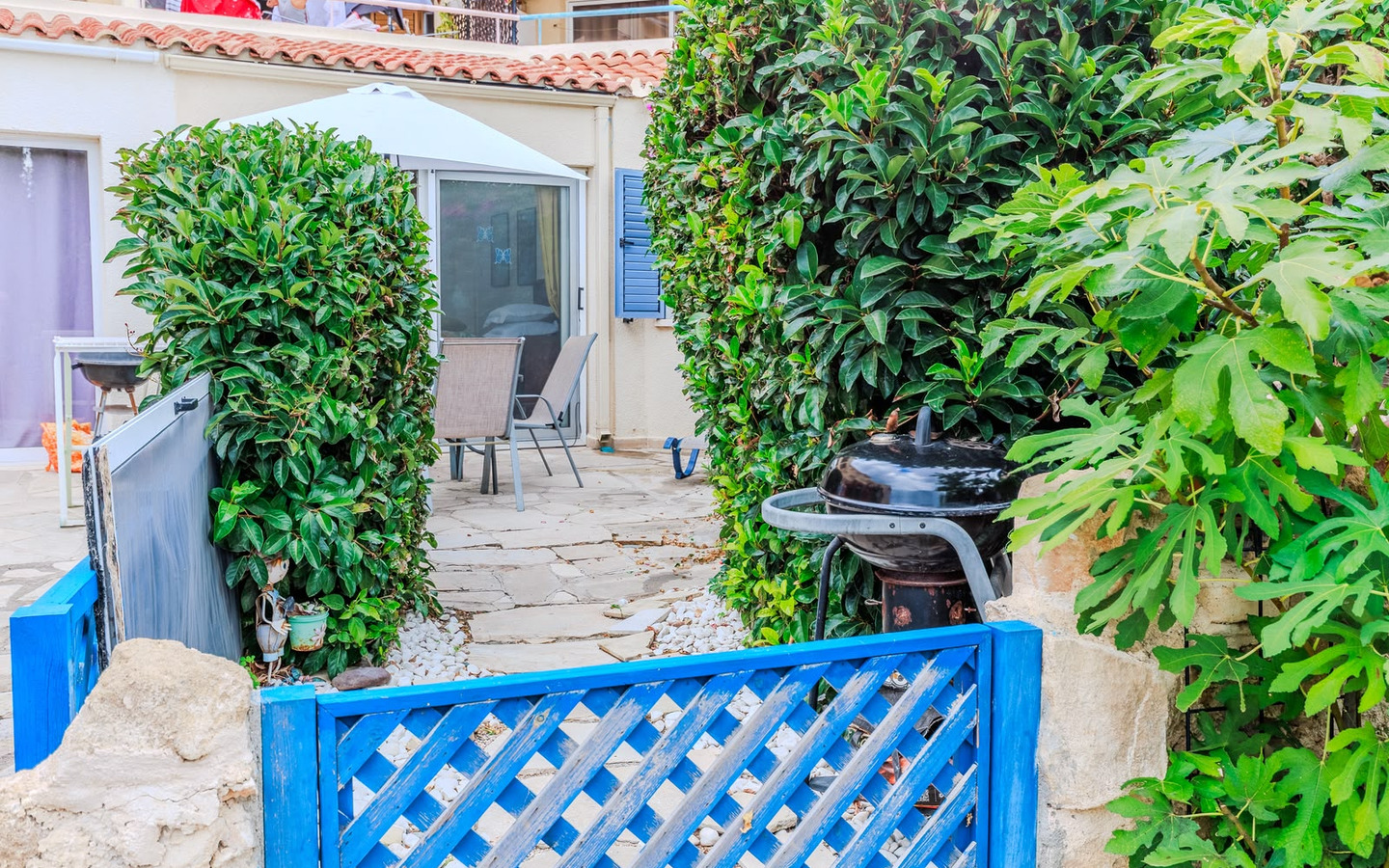 04_Exterior_new-key-ready-apartment-for-sale-paphos-cyprus 2-Bedroom Ground Apartment in Prestige Gated complex, Tombs of Kings