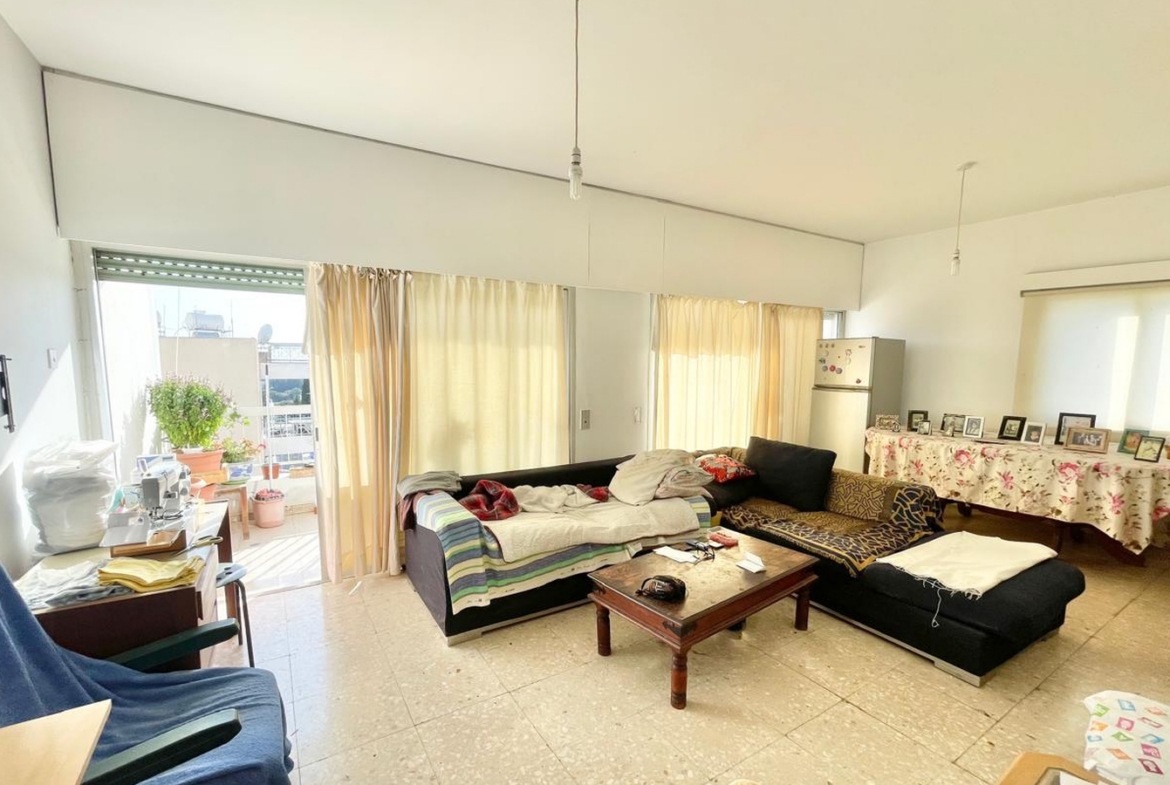Three-Bedroom Apartment with Three Balconies and Sea Views