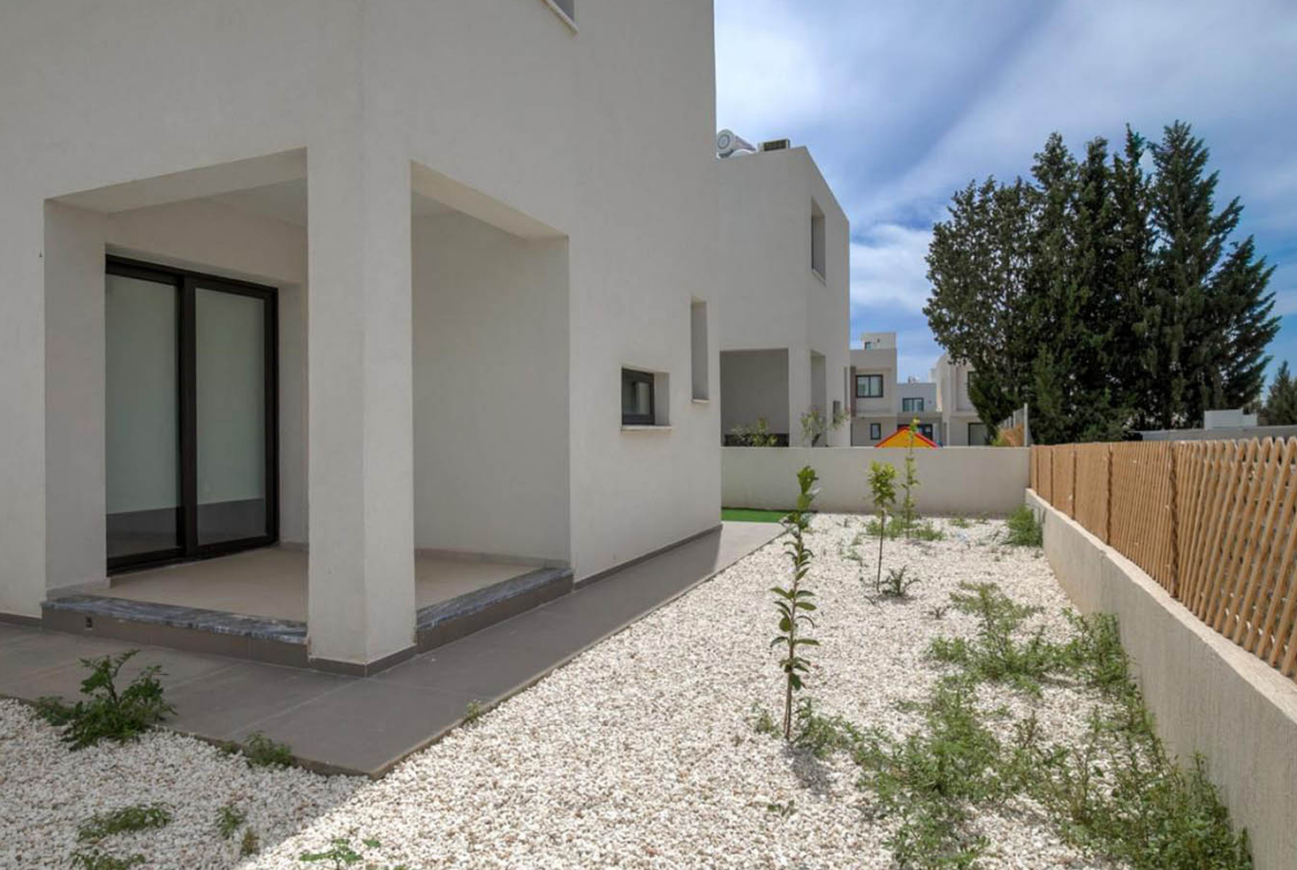 Contemporary Three-Bedroom Villa Overlooking an Olive Grove