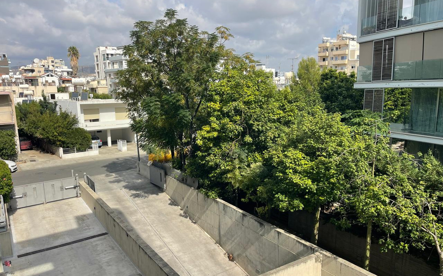 07_Exterior_Sea-Front-Apartment-for-sale-limassol-cyprus Apartment in a modern residential complex on the seafront