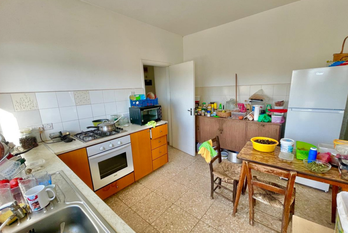 Three-Bedroom Apartment with Three Balconies and Sea Views