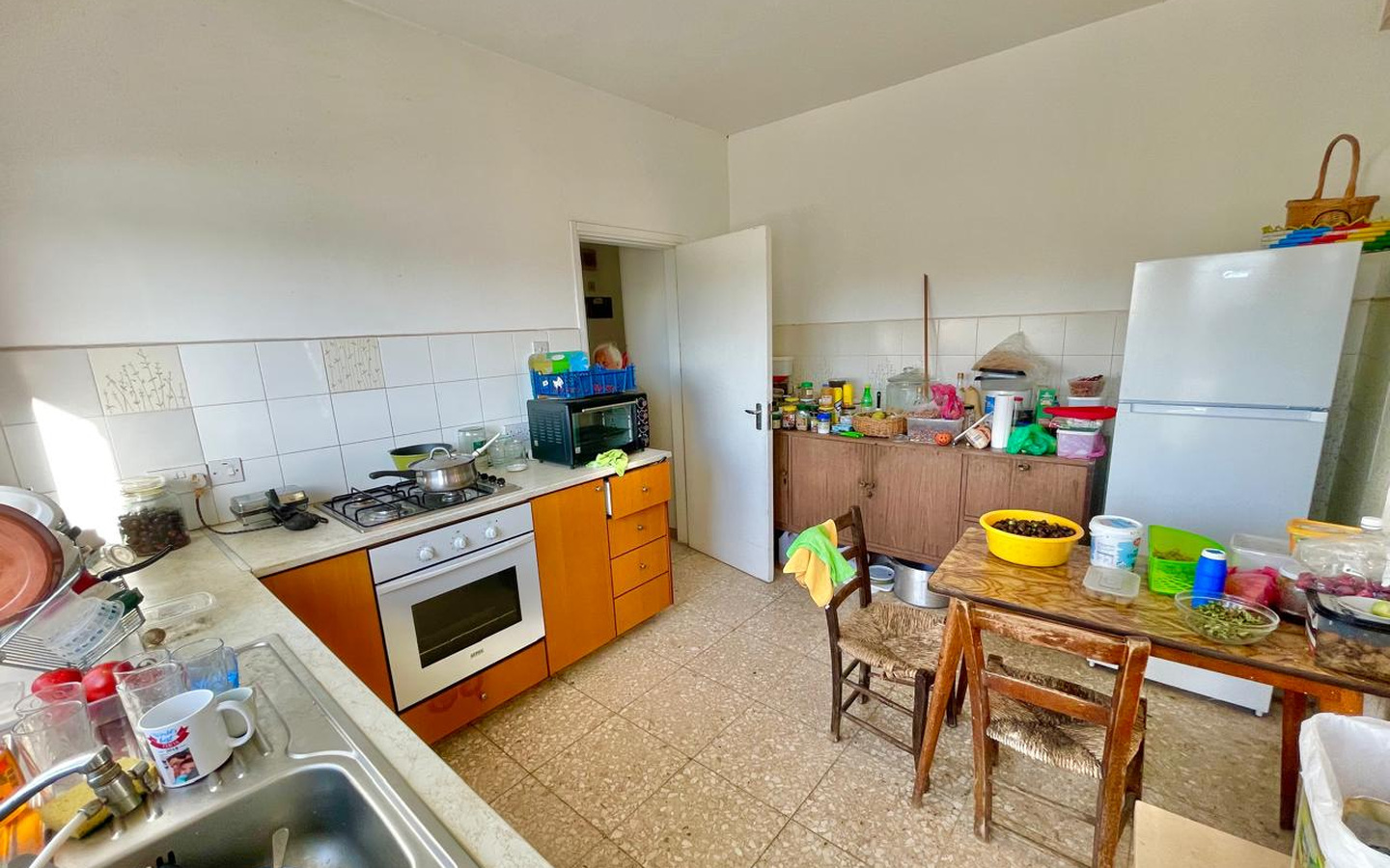 07_Interior_key-ready-apartment-for-sale-paphos-cyprus Three-Bedroom Apartment with Three Balconies and Sea Views