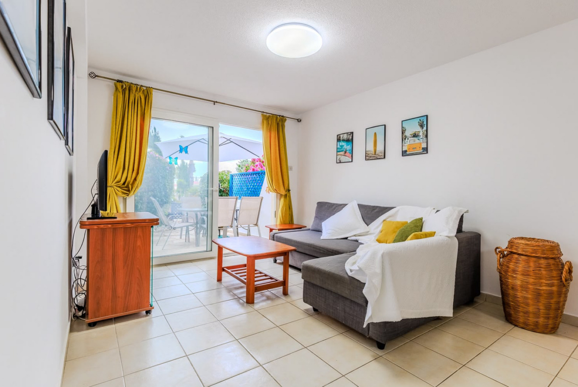 2-Bedroom Ground Apartment in Prestige Gated complex, Tombs of Kings