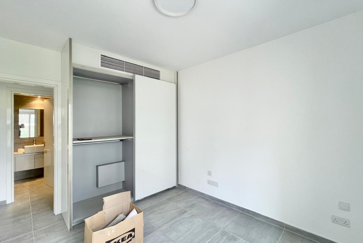 Apartment in a modern residential complex on the seafront