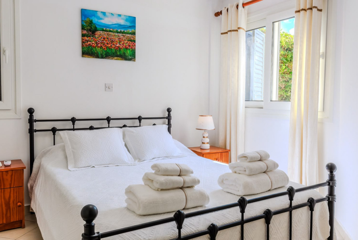 2-Bedroom Ground Apartment in Prestige Gated complex, Tombs of Kings