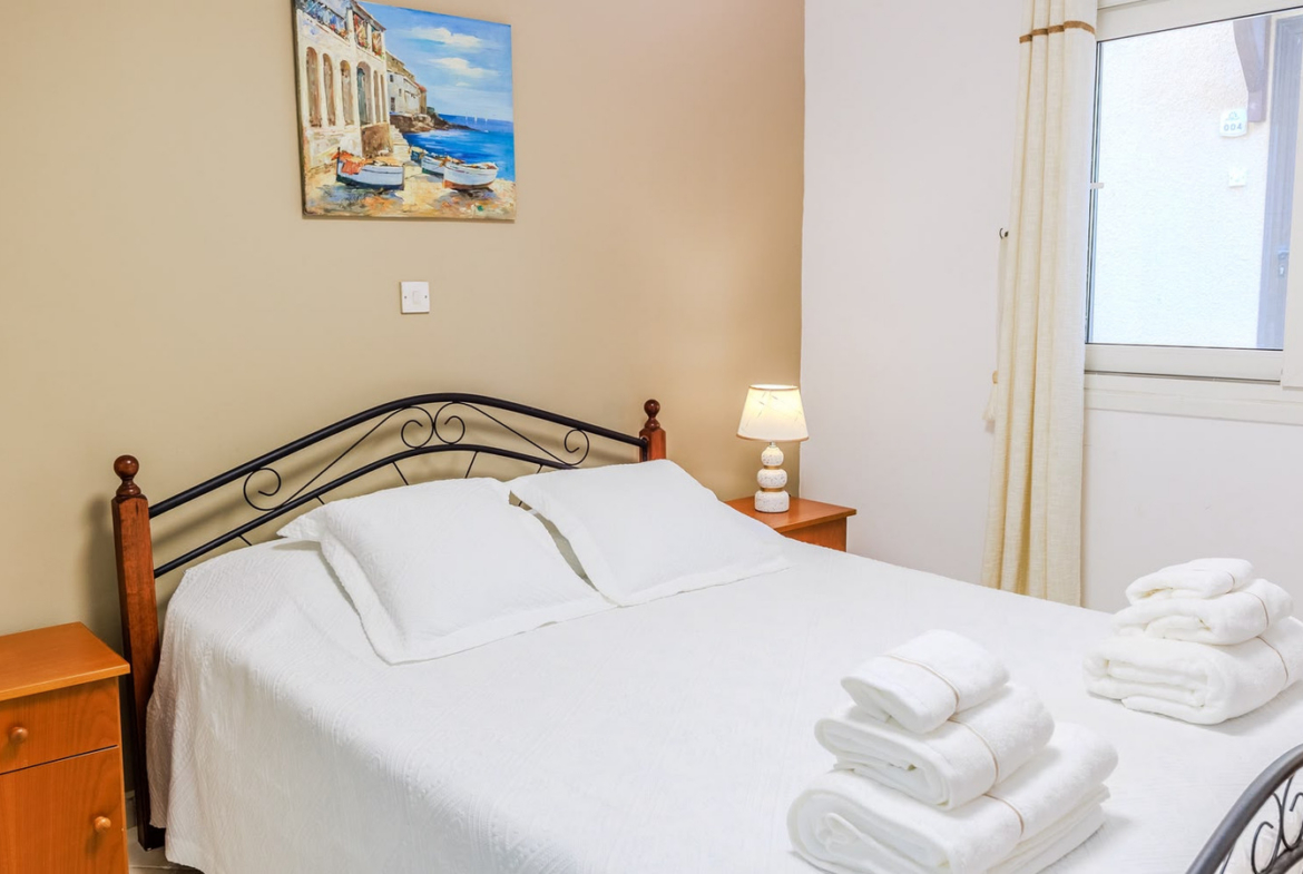 2-Bedroom Ground Apartment in Prestige Gated complex, Tombs of Kings